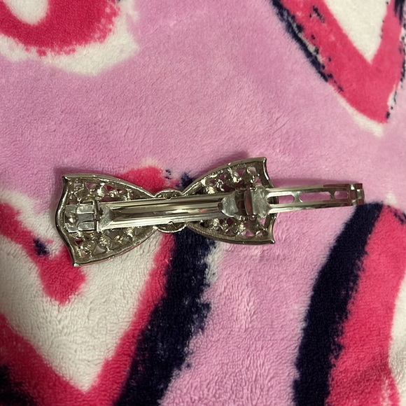 Swarovski Crystal Hair Bow Clip - Picture 5 of 5